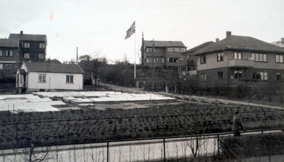 flagging-1945.jpg